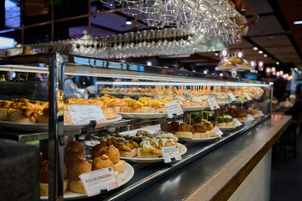 Cervercería en Bilbao en el Mercado de la Ribera con los mejores pintxos