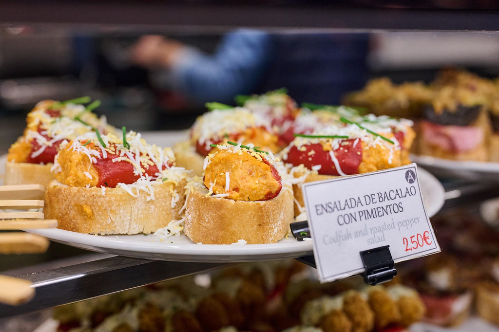 pintxos en la cervecería Arambarri en Bilbao